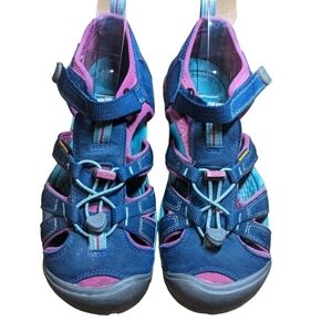 Keen's Seacamp II CNX Sandals, hiking outdoor washable adventure  size 5.